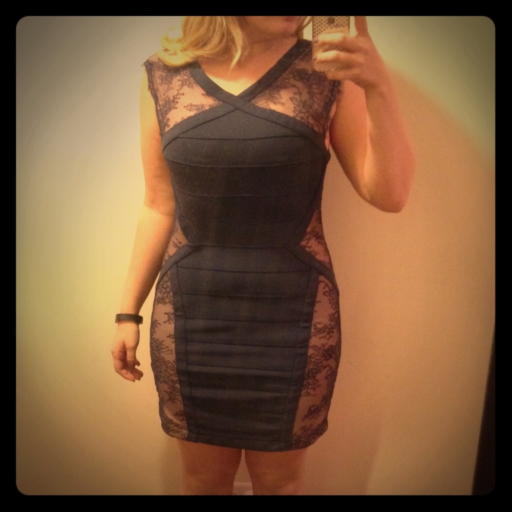 BCBG MaxAzria size 10 navy & nude, lace dress